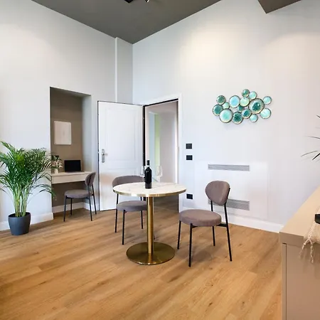 Vesuvius Palace 아파트호텔 에르콜라노