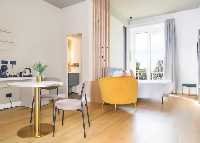 Aparthotel Vesuvius Palace 4*
