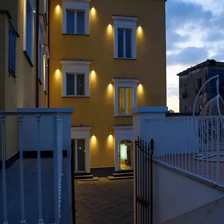 Vesuvius Palace 4*