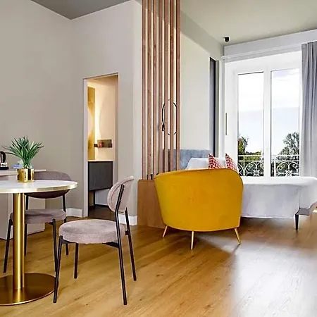 Apartahotel Vesuvius Palace 4*