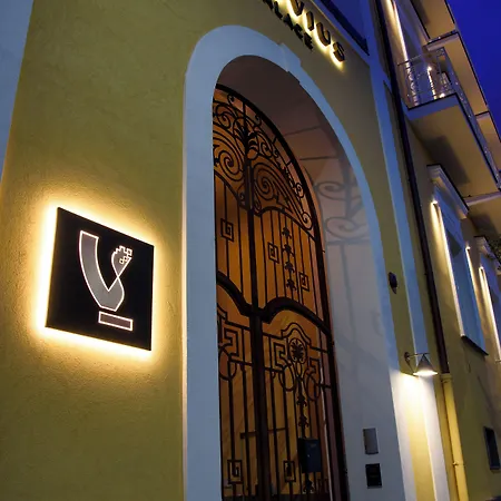 Vesuvius Palace